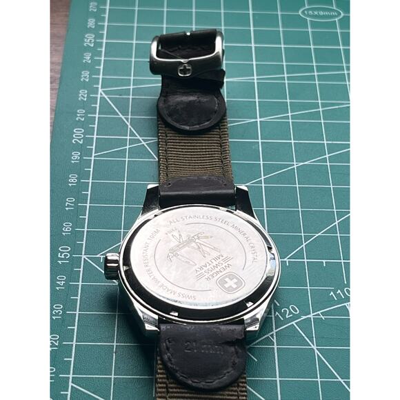 Wenger Swiss Military Watch Men's RUNNING! - Picture 3 of 4